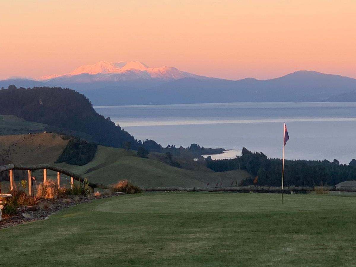 Hilltop Whakaipo Estate Tauposjön Exteriör bild