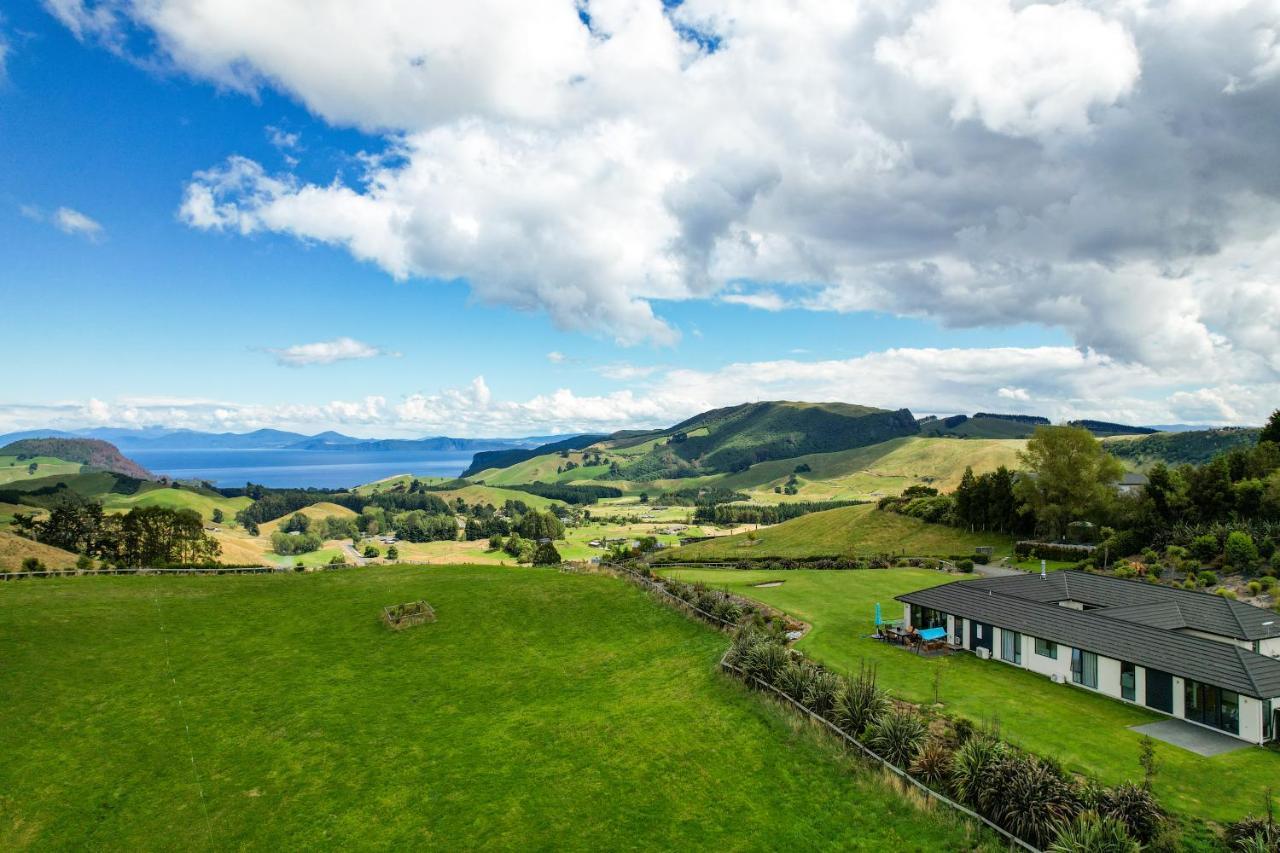 Hilltop Whakaipo Estate Tauposjön Exteriör bild